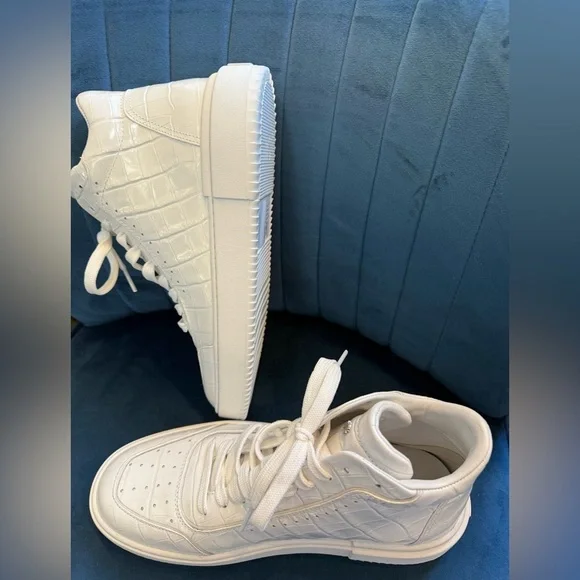 Stuart Weitzman White Croc High-Top Sneakers 9 - Picture 6 of 7